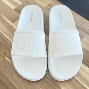 CALVIN KLEIN White Slides / Flip Flops - Perfect Condition!